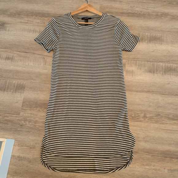 Striped t-shirt dress - Picture 2 of 3